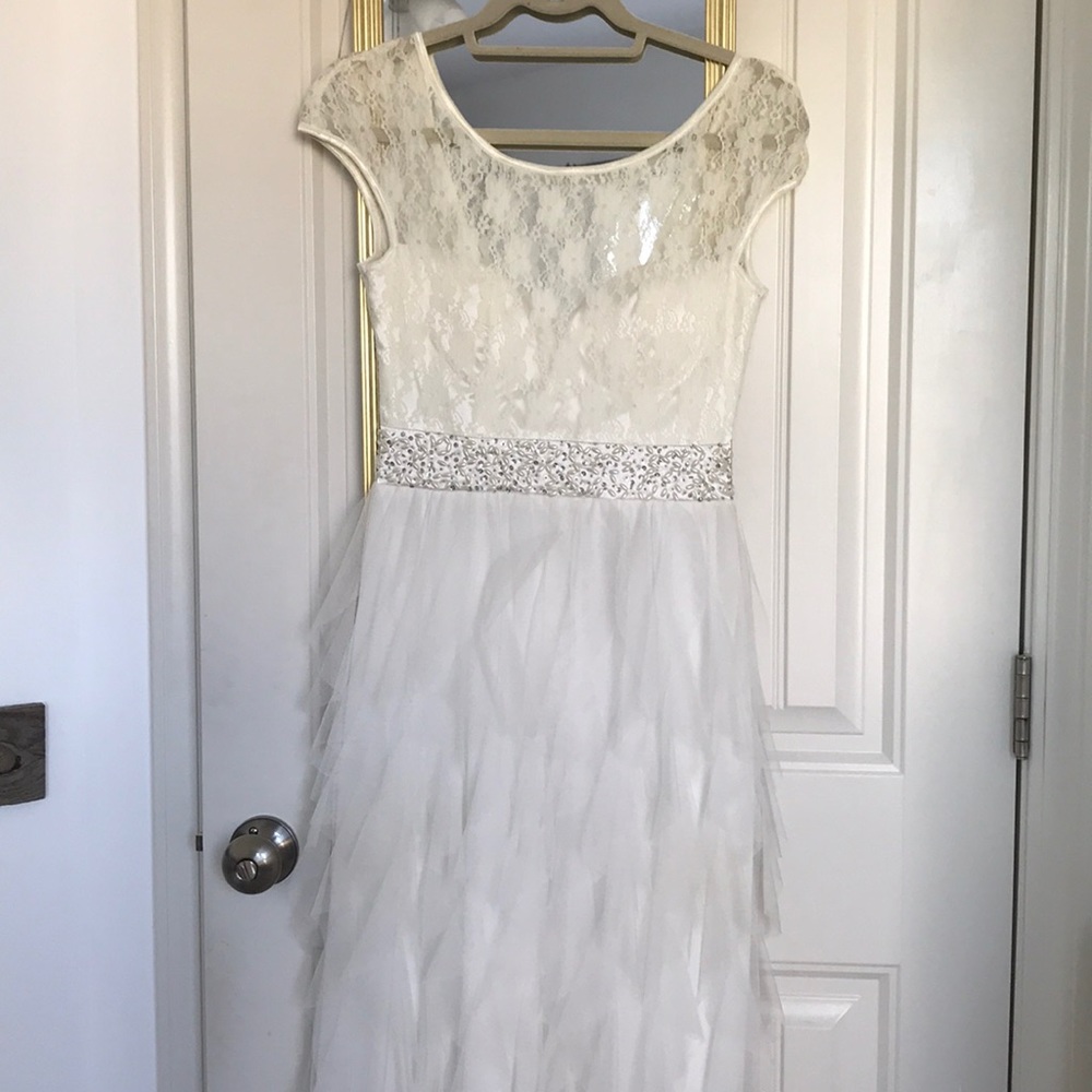 S Roberta White Lace, Tulle, Beaded Prom Dress